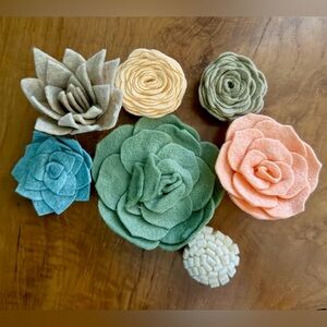 NEW Set of 7 Handmade Felt Succulents in Green Peach Blue DIY flowers